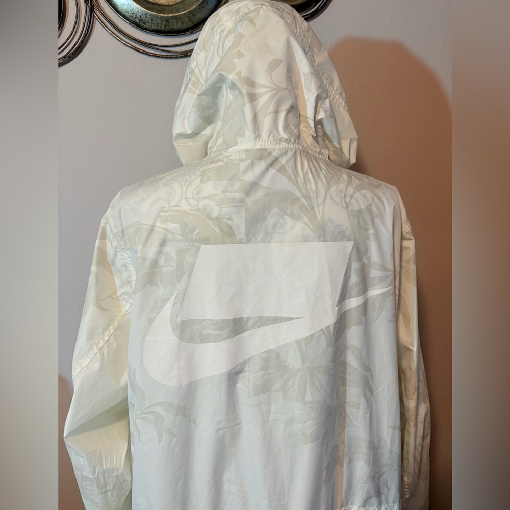 NIKE NSW White Long Leaf Printed Windbreaker Parka Jacket - Picture 12 of 16